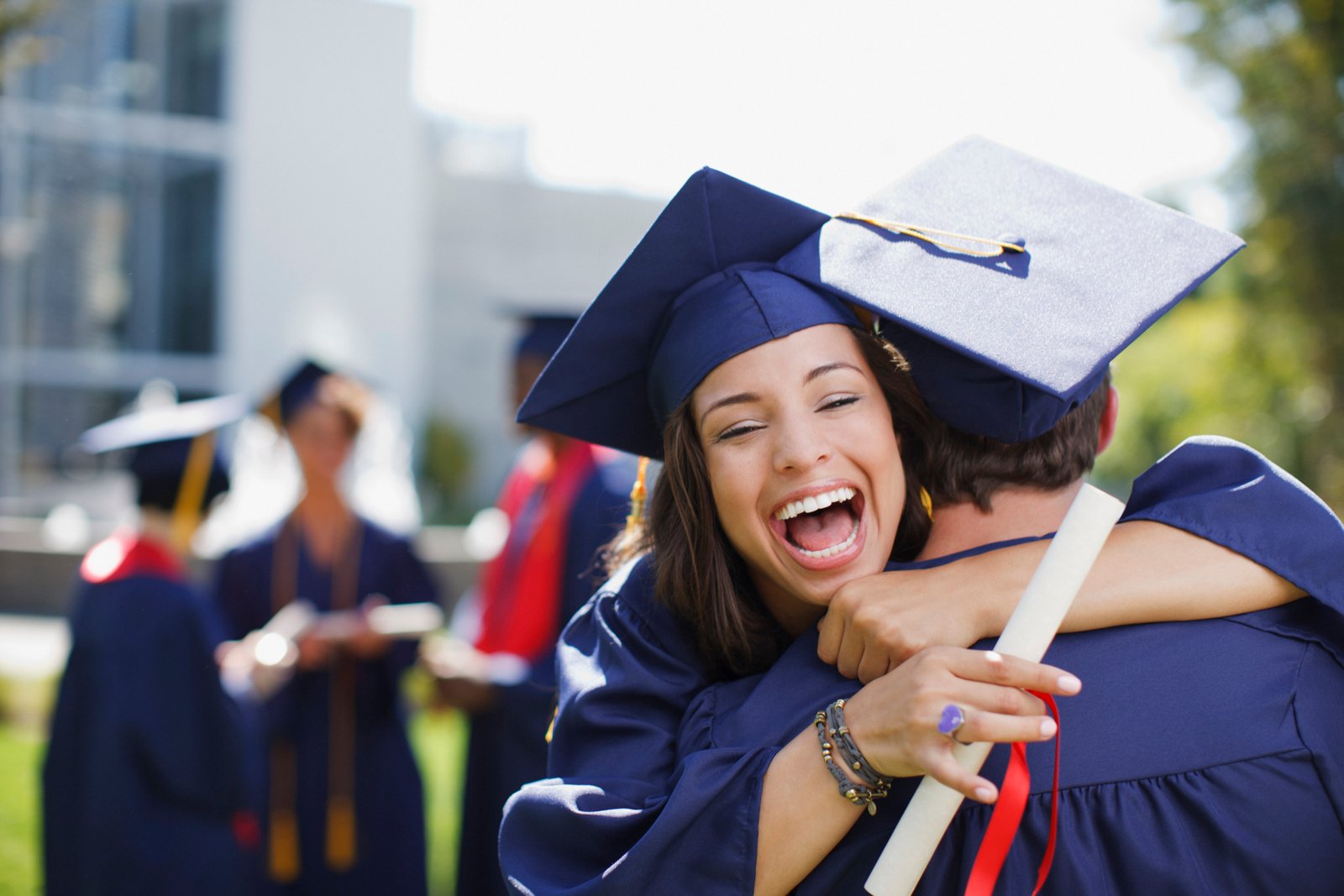 Graduate Student Loans 2025: The Best Options for Financing Your Education