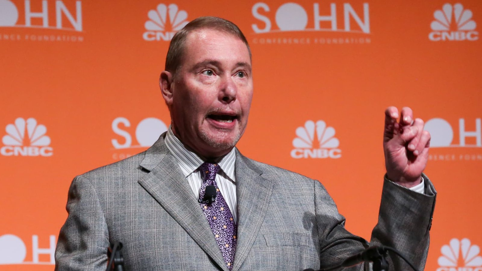 DoubleLine's Jeffrey Gundlach believes holding a 25% gold position isn't excessive