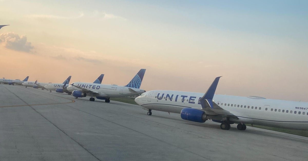 United Airlines ground stop sees all planes briefly held across U.S. and Canada