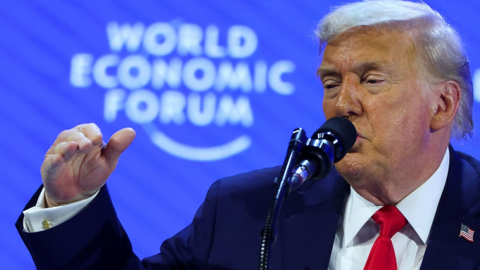 Trump urges Congress to enact 10% credit card interest rate cap