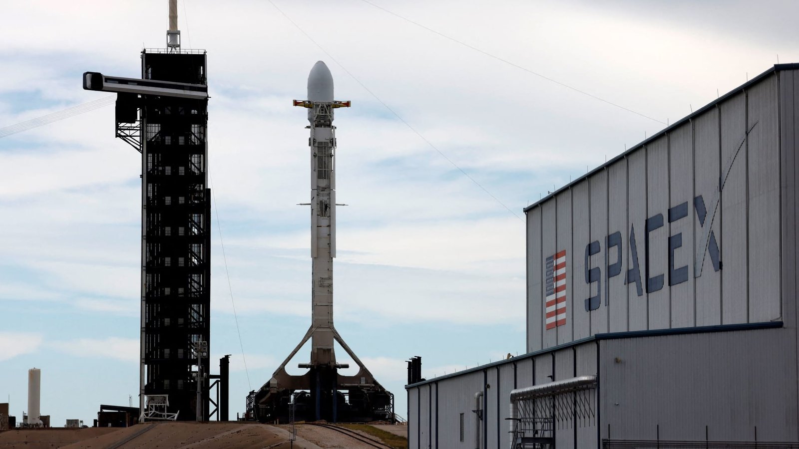 SpaceX reportedly could file for an IPO this week. These funds allow you to invest right now