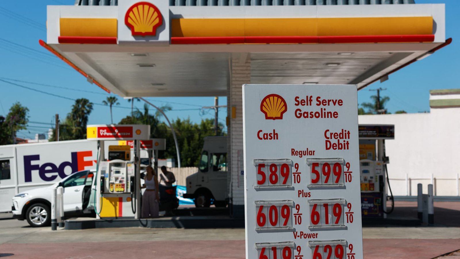 Why surging oil prices may not derail the consumer trade