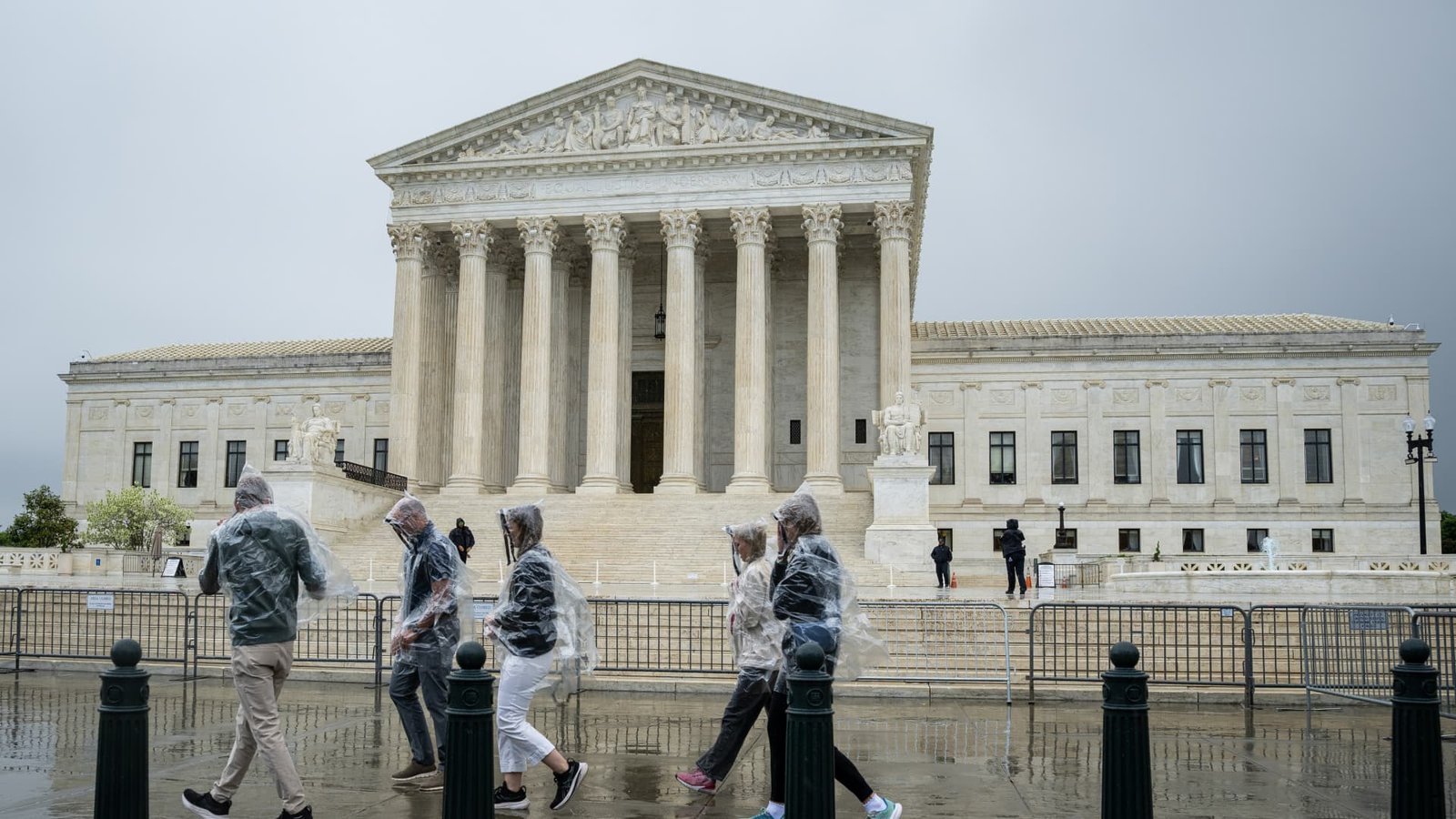 Series of court decisions weaken Democrats’ odds of winning the House