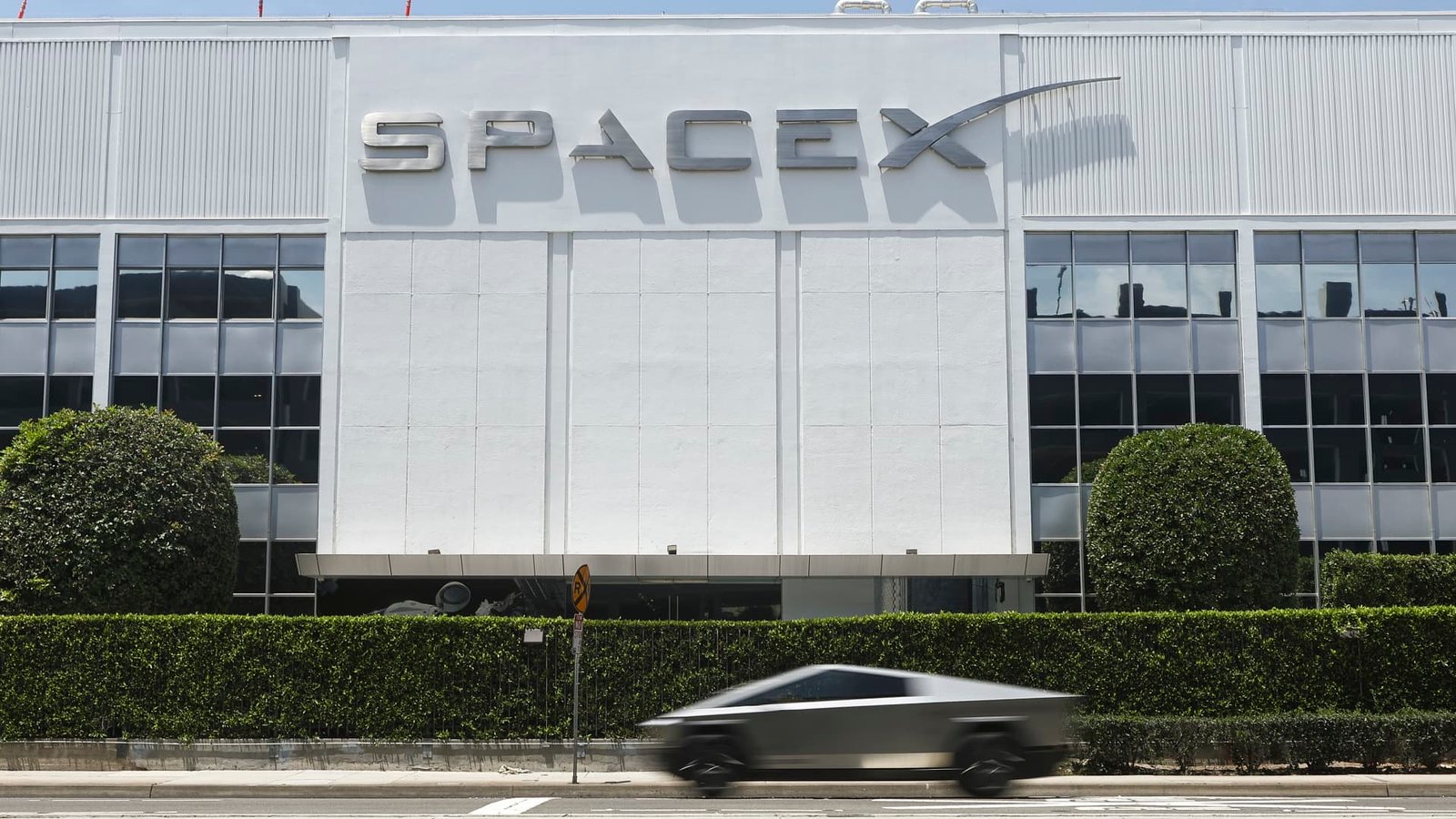 SpaceX cuts retail IPO allocation to low 20% range, source says