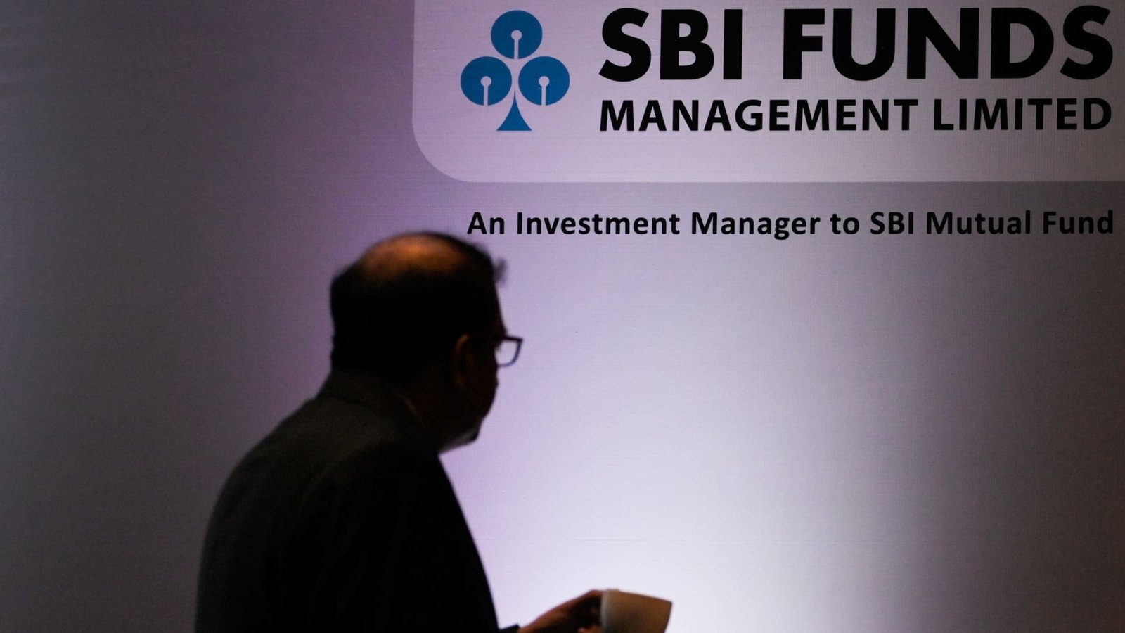 India’s biggest IPO this year rakes in bids worth $31 billion, powered by institutional frenzy