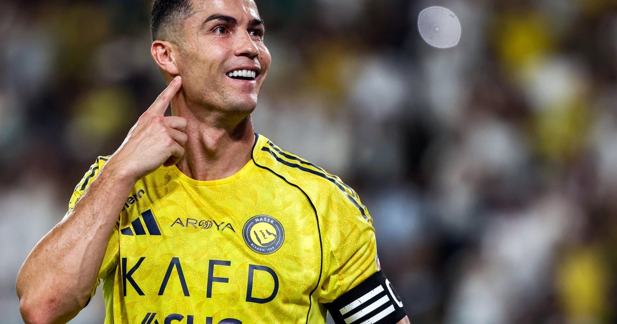 Cristiano Ronaldo becomes first billionaire soccer player, report says