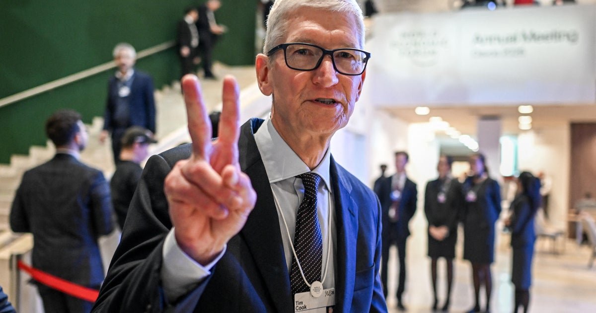 Apple CEO Tim Cook calls for "de-escalation" in Minneapolis after Alex Pretti's killing