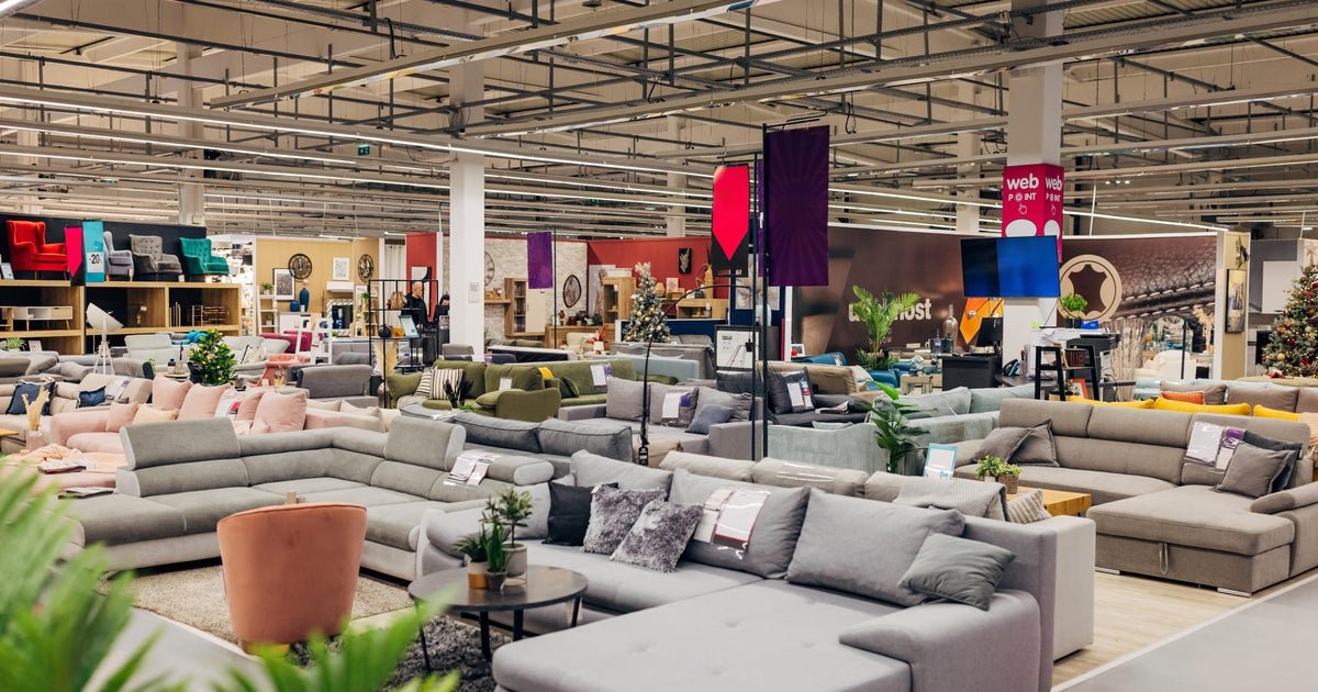 Trump administration delays tariff increases on furniture and kitchen cabinets by a year