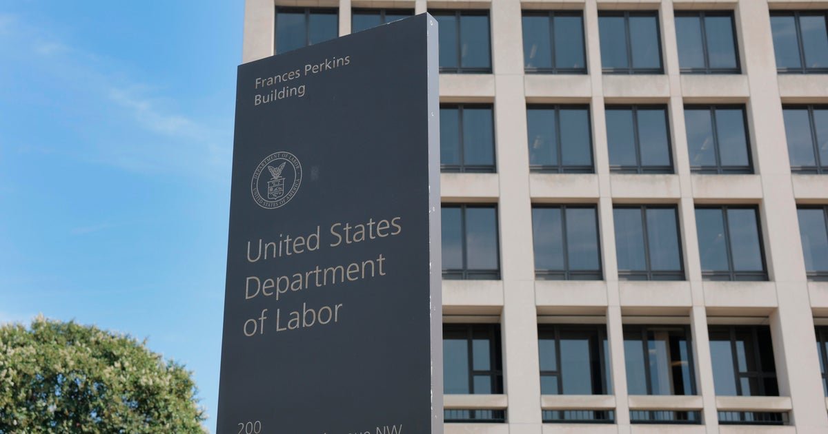 Trump nominates government economist to lead Bureau of Labor Statistics after firing a prior commissioner