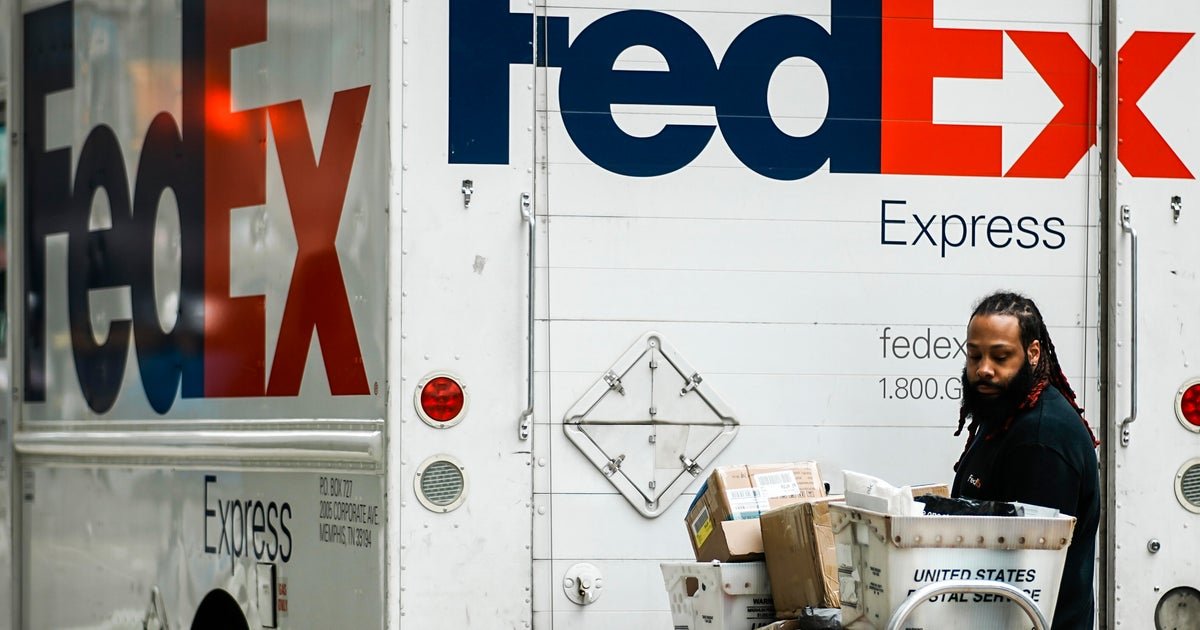 FedEx to offer same-day delivery as it battles with Amazon and other retailers