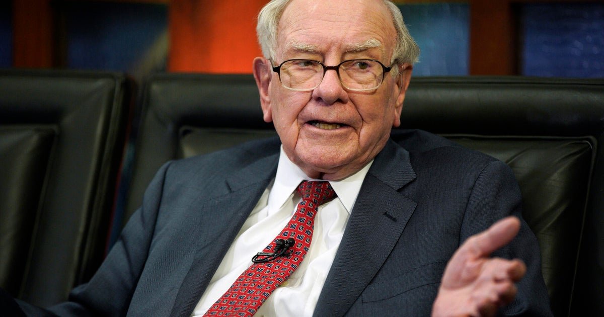 Berkshire Hathaway shareholders gather for 1st annual meeting without Warren Buffet on stage